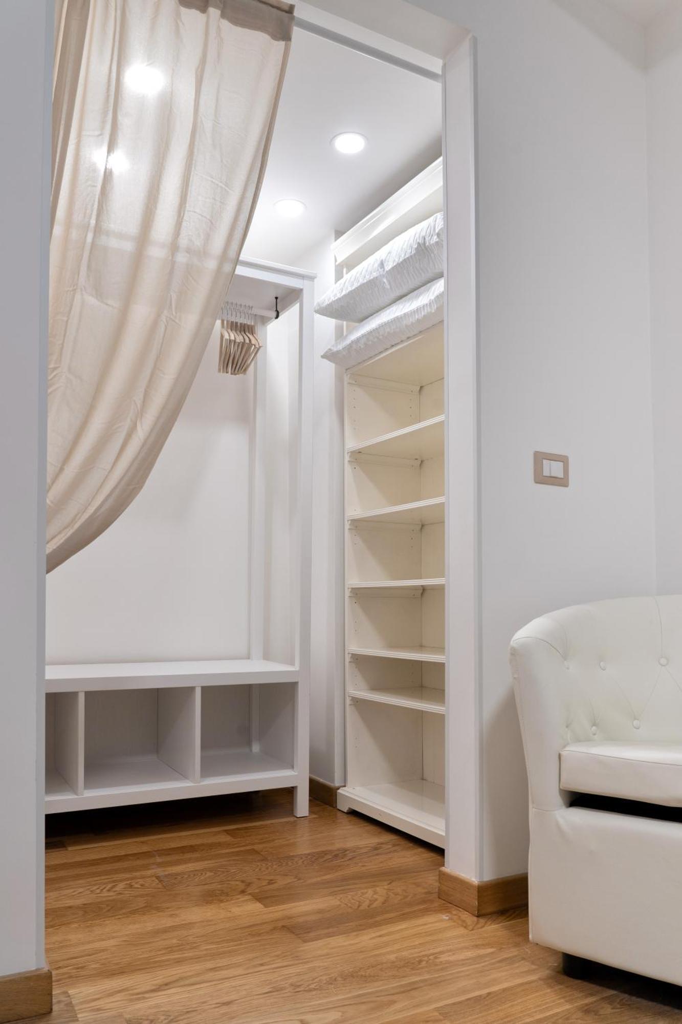 Your Place In * Rom