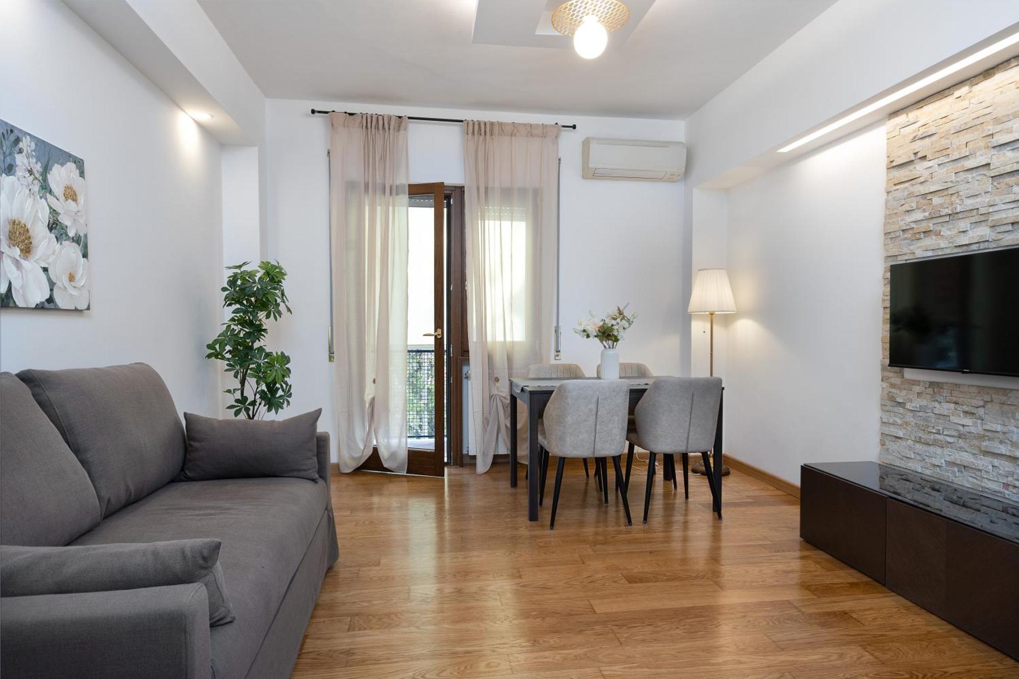 Your Place In Apartment Rom